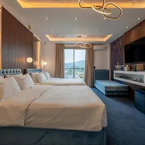 2* Szálloda Greek House